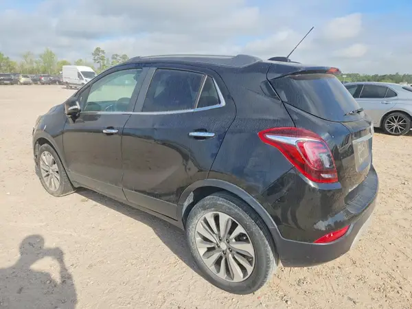 KL4CJASB9JB703997 2018 BUICK ENCORE - Image 2