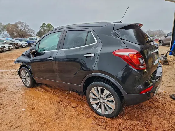 KL4CJASB9KB715102 2019 BUICK ENCORE - Image 2