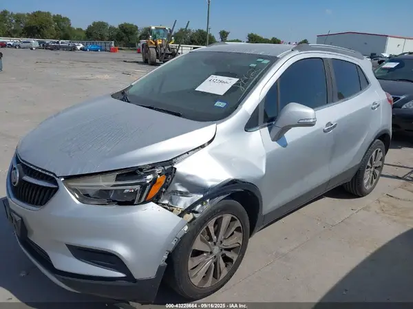 KL4CJASBXHB018062 2017 BUICK ENCORE - Image 2
