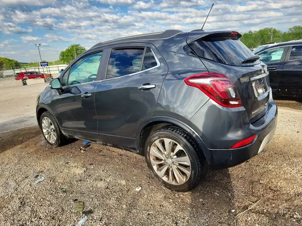 KL4CJASBXHB018949 2017 BUICK ENCORE - Image 2