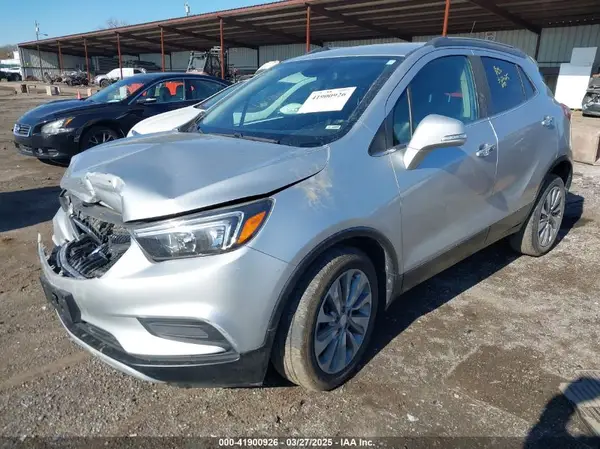 KL4CJASBXJB520494 2018 BUICK ENCORE - Image 2