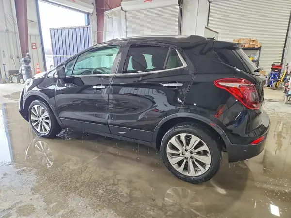 KL4CJASBXJB527431 2018 BUICK ENCORE - Image 2