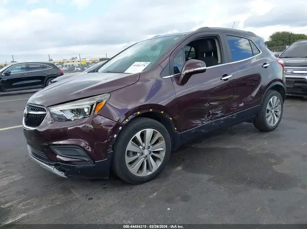 KL4CJASBXJB533665 2018 BUICK ENCORE - Image 2