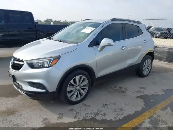 KL4CJASBXJB536422 2018 BUICK ENCORE - Image 2
