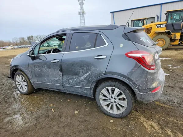 KL4CJASBXJB566102 2018 BUICK ENCORE - Image 2