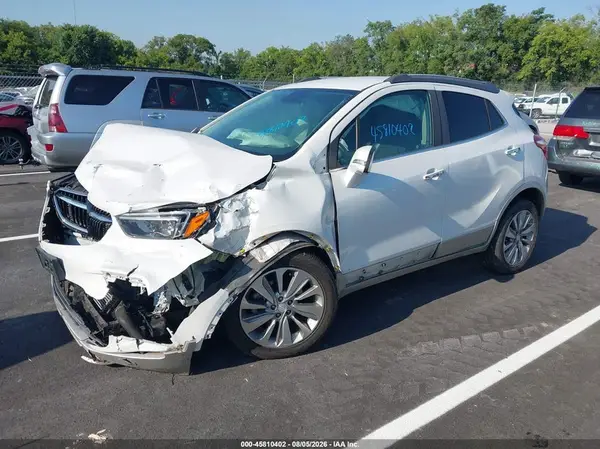 KL4CJASBXJB576810 2018 BUICK ENCORE - Image 2