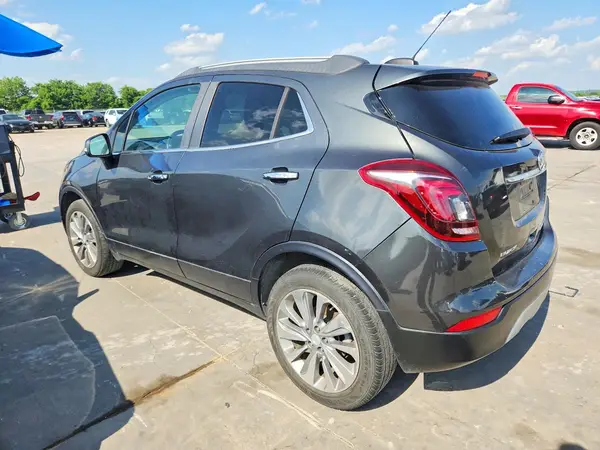 KL4CJASBXJB590822 2018 BUICK ENCORE - Image 2