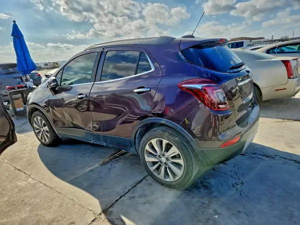 KL4CJASBXJB660691 2018 BUICK ENCORE - Image 2