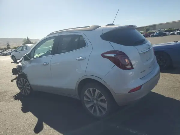 KL4CJASBXJB696848 2018 BUICK ENCORE - Image 2