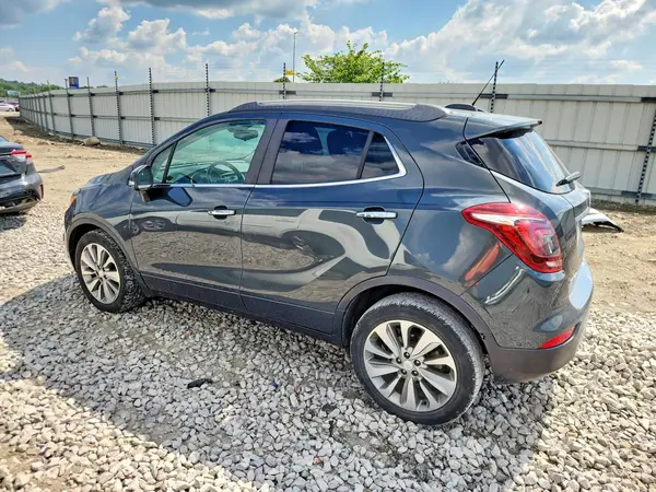 KL4CJASBXJB715026 2018 BUICK ENCORE - Image 2