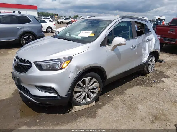 KL4CJASBXJB718573 2018 BUICK ENCORE - Image 2