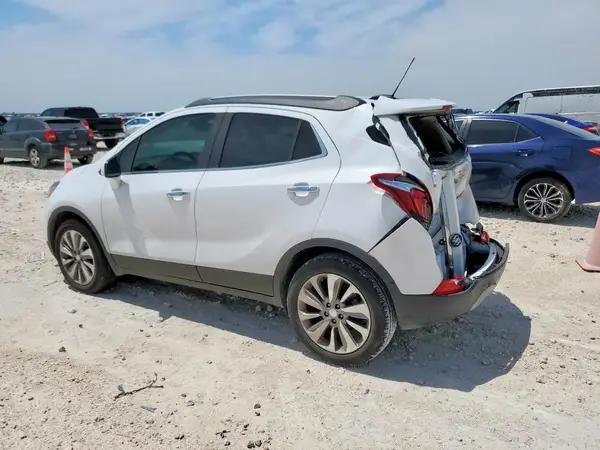 KL4CJASBXLB070557 2020 BUICK ENCORE - Image 2