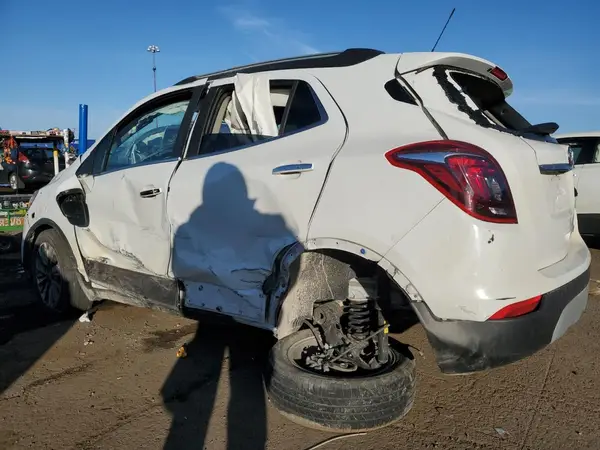 KL4CJASBXLB072132 2020 BUICK ENCORE - Image 2