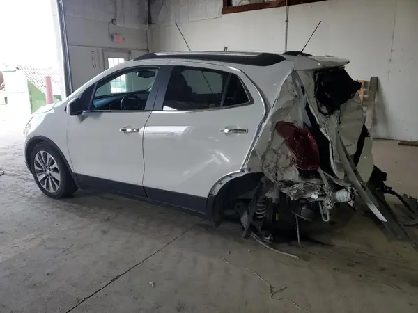 KL4CJASBXLB327104 2020 BUICK ENCORE - Image 2