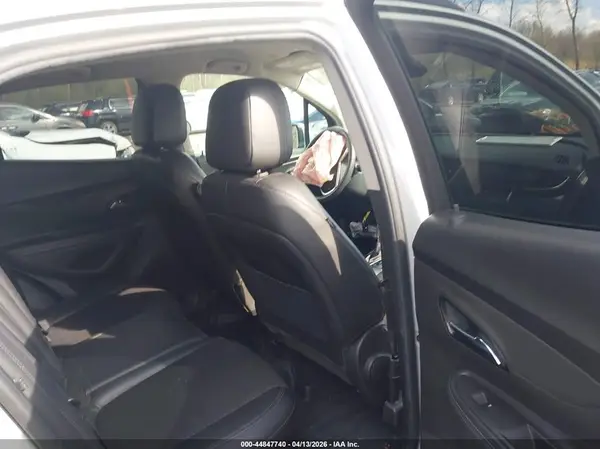 KL4CJASBXMB307825 2021 BUICK ENCORE - Image 8
