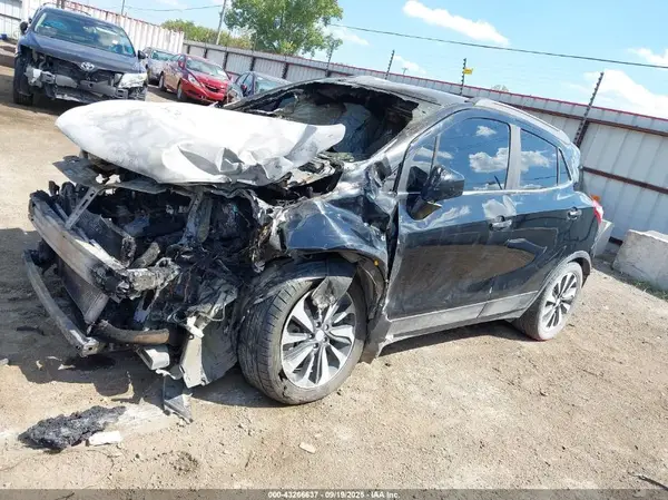KL4CJASBXMB310398 2021 BUICK ENCORE - Image 2