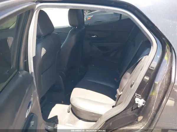 KL4CJASM3NB508856 2022 BUICK ENCORE - Image 8