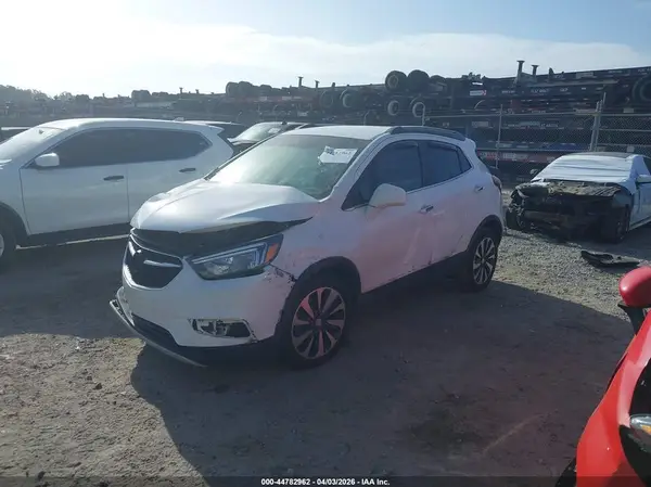 KL4CJASM4NB528176 2022 BUICK ENCORE - Image 2