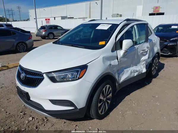 KL4CJASM8NB568888 2022 BUICK ENCORE - Image 2