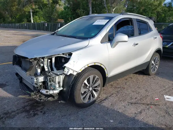 KL4CJASMXNB525640 2022 BUICK ENCORE - Image 2