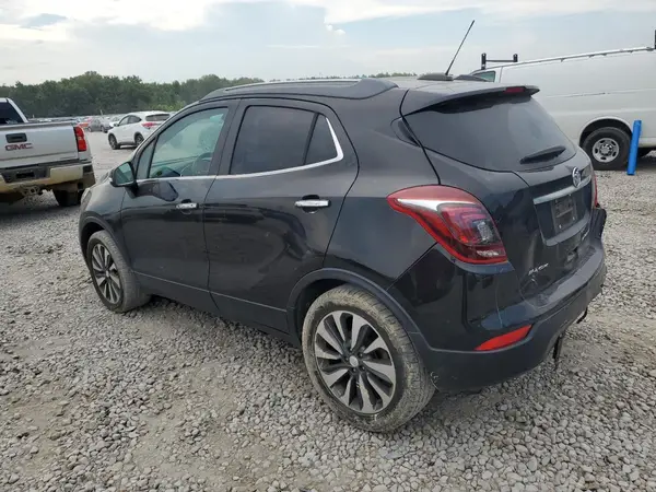 KL4CJBSB0JB521370 2018 BUICK ENCORE - Image 2