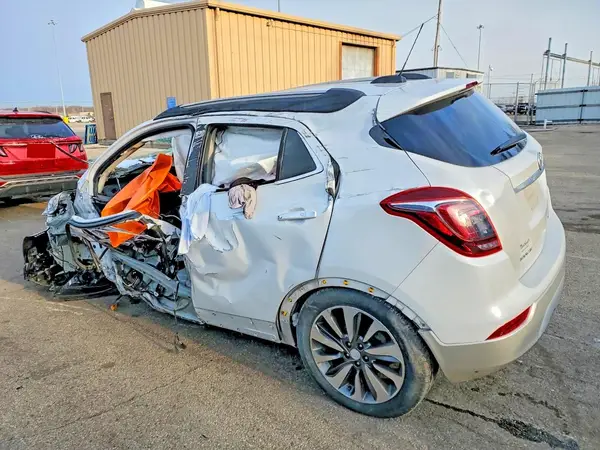 KL4CJBSB0JB538654 2018 BUICK ENCORE - Image 2