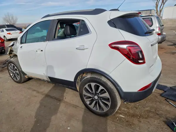 KL4CJBSB0JB577101 2018 BUICK ENCORE - Image 2