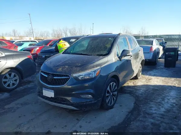 KL4CJBSB0JB610646 2018 BUICK ENCORE - Image 2