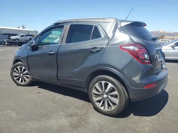 KL4CJBSB0JB674881 2018 BUICK ENCORE - Image 2