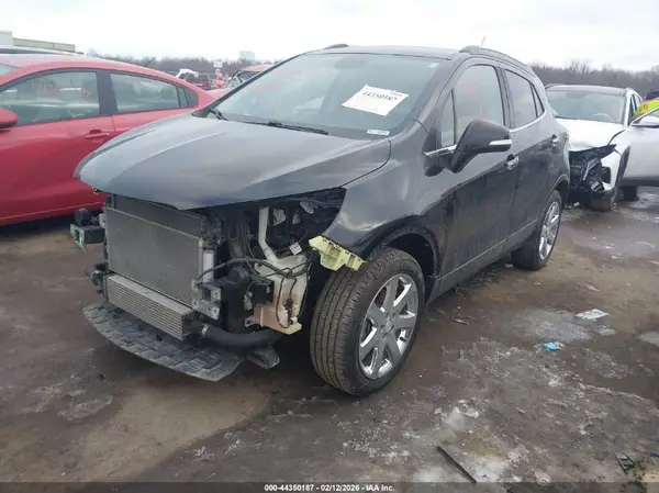 KL4CJBSB4JB557823 2018 BUICK ENCORE - Image 2