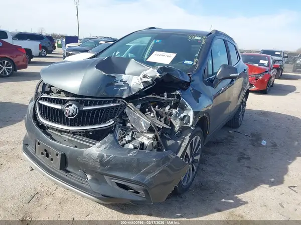 KL4CJBSB4JB700138 2018 BUICK ENCORE - Image 2