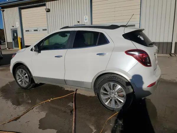 KL4CJBSB6HB006240 2017 BUICK ENCORE - Image 2