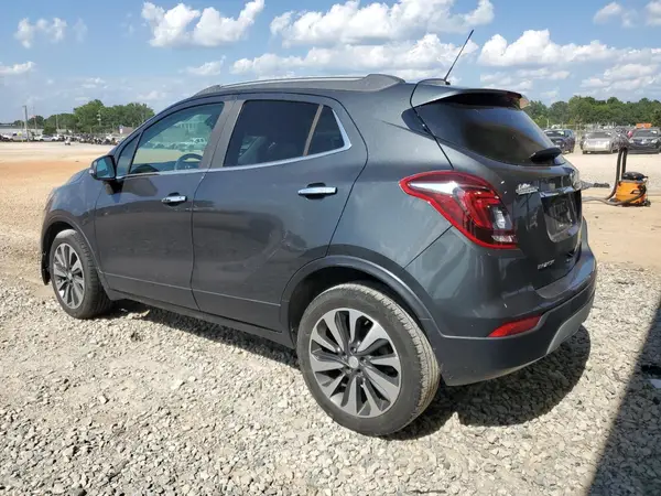 KL4CJBSB6JB539615 2018 BUICK ENCORE - Image 2