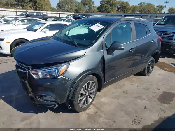 KL4CJBSB6JB622428 2018 BUICK ENCORE - Image 2