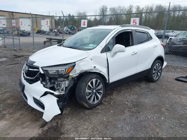 KL4CJBSB6JB696660 2018 BUICK ENCORE - Image 2