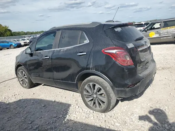 KL4CJBSB8JB521195 2018 BUICK ENCORE - Image 2