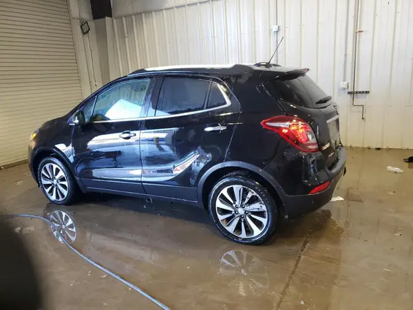 KL4CJBSB8JB659402 2018 BUICK ENCORE - Image 2