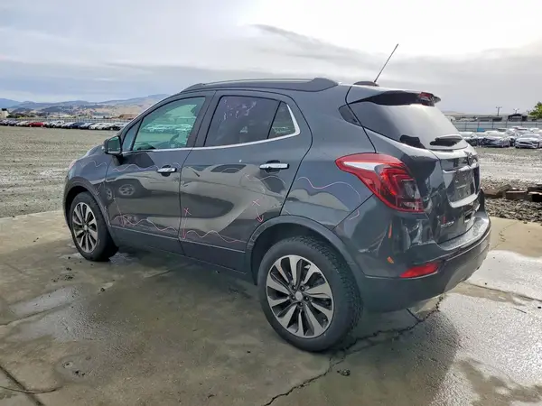KL4CJBSM5JB579475 2018 BUICK ENCORE - Image 2