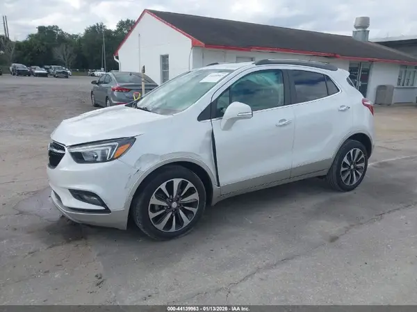 KL4CJBSM9JB606757 2018 BUICK ENCORE - Image 2