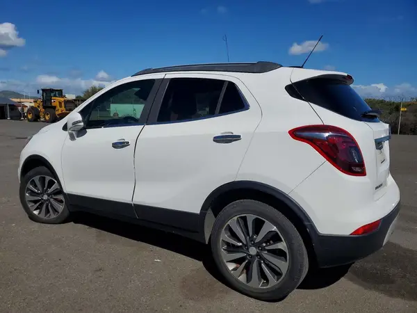 KL4CJCSB0JB528812 2018 BUICK ENCORE - Image 2