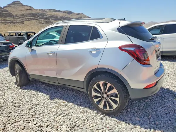 KL4CJCSB0JB642860 2018 BUICK ENCORE - Image 2