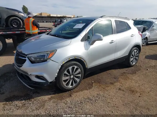 KL4CJCSB0JB676328 2018 BUICK ENCORE - Image 2