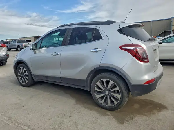 KL4CJCSB1JB526325 2018 BUICK ENCORE - Image 2