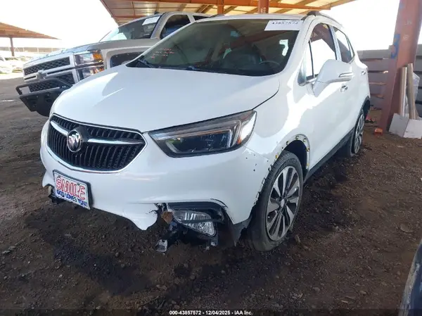 KL4CJCSB1JB560894 2018 BUICK ENCORE - Image 2