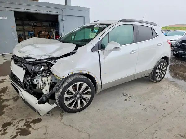 KL4CJCSB2JB558006 2018 BUICK ENCORE - Image 1