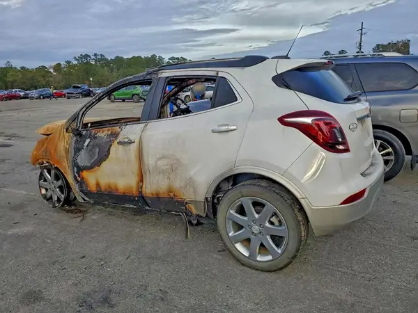 KL4CJCSB2LB047981 2020 BUICK ENCORE - Image 2
