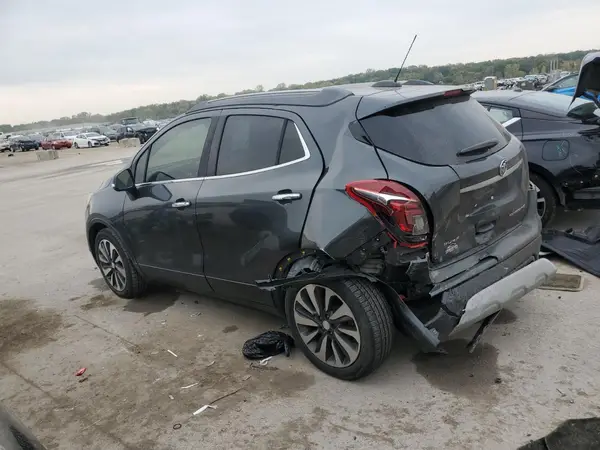 KL4CJCSB3JB527573 2018 BUICK ENCORE - Image 2
