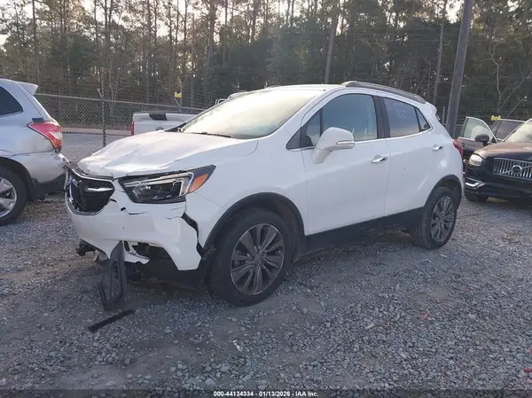 KL4CJCSB4JB549386 2018 BUICK ENCORE - Image 2