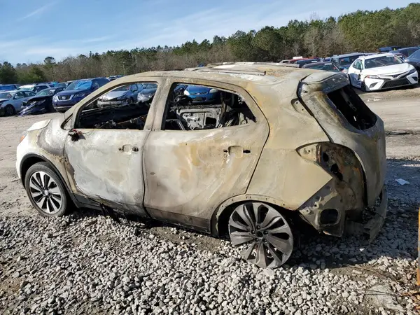 KL4CJCSB5JB530846 2018 BUICK ENCORE - Image 2