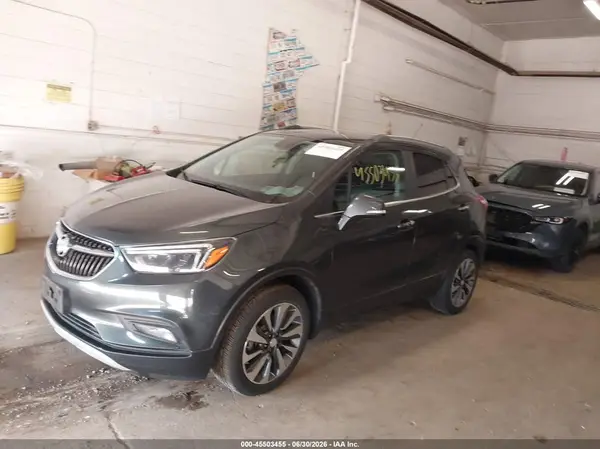 KL4CJCSB5JB696977 2018 BUICK ENCORE - Image 2
